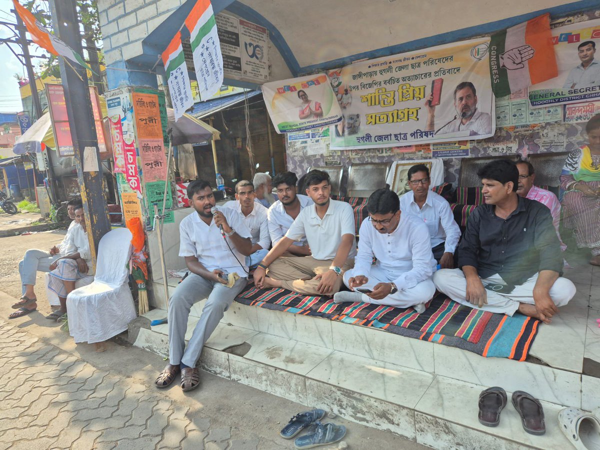 WBSCPofficial's tweet photo. Protest against attack on Chhatra Parishad Activists outside Jangipara Police Station. We strongly condemn the attack by @ABVPVoice Goons. https://t.co/beJF7cwUzl