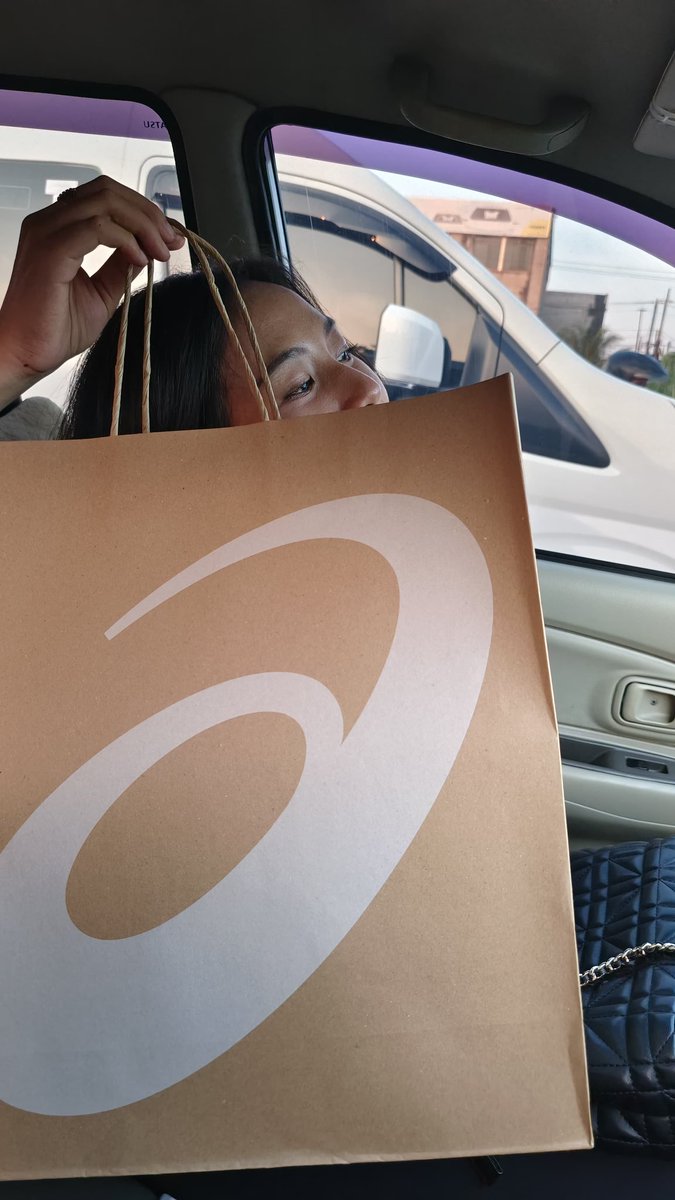 richrichprsn's tweet photo. last, hadiah perpisahan novoblast 5 buat mantanku. be happy ya pelari kalcer https://t.co/gF5sTASFSU