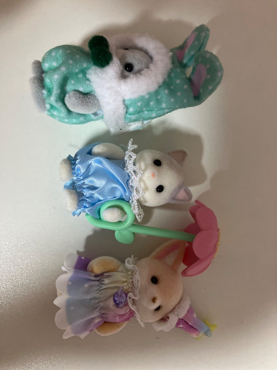 mimimisan0's tweet photo. @mememe_kamo 検索よりお声がけ失礼します。画像のどれかとシマエナガとの交換可能でしょうか？ご検討よろしくお願いします🙇 https://t.co/YvLTaWxyxj
