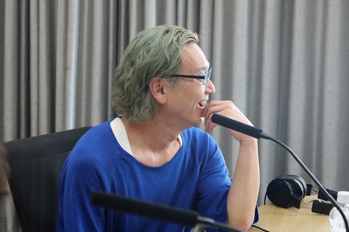 mc1010_luckyfm's tweet photo. 【ゲスト #ゴスペラーズ（@the_gospellers）安岡優さん】

ここからは、 新作EP『UNIVER5OUL』のお話や、
5人全員で作詞作曲・アレンジを手がける制作スタイル、
 “給料5割”という長続きの秘訣についても伺います🪐🎶

#mc1010 #レバレジーズ #LuckyFM #オズワルド https://t.co/M9NoGOnOaO