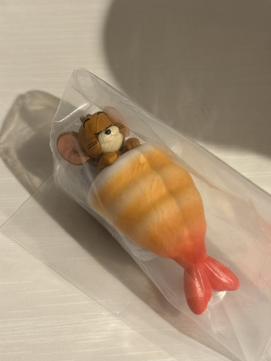 __th_my's tweet photo. 【交換】
トムとジェリー ヤミーフード yummy food コレクション3 ガチャ

譲） お寿司の布団で寝るジェリー

求）納豆まみれのタフィー

郵送交換希望です📮
どなたでもお気軽にお声掛けください！ https://t.co/Zj6wxvqwR2