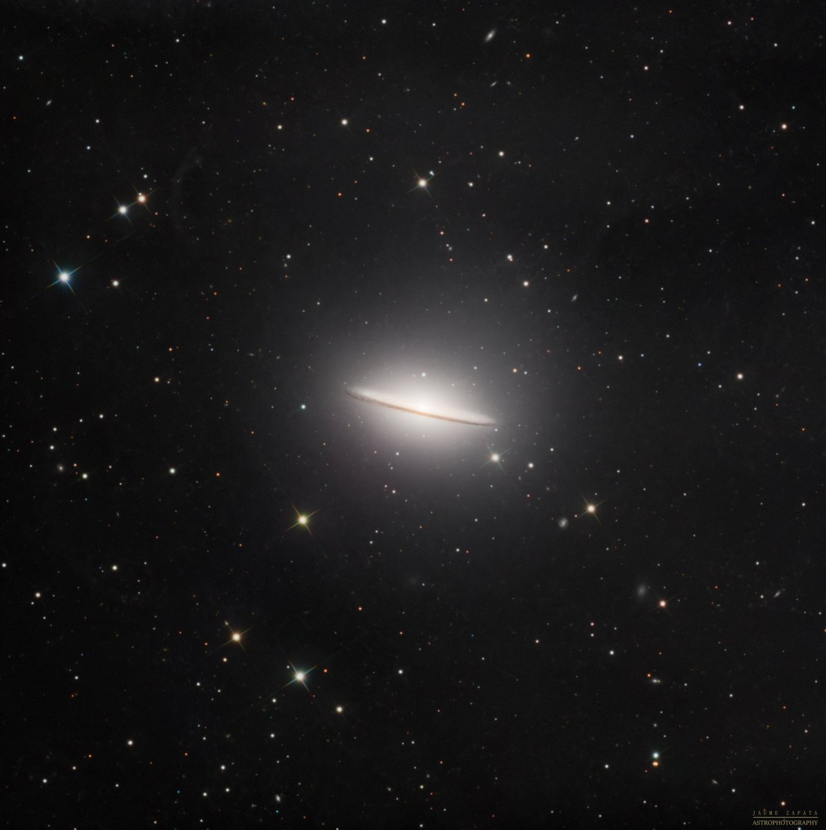 esa_es's tweet photo. Una mirada al cielo ✨

Hoy en #cielosESA, @jaume_zapata  nos trae esta espectacular imagen de la Galaxia del Sombrero.
¡Gracias por compartirla con nosotros @jaume_zapata !

Comparte la tuya con #cielosESA 📸 https://t.co/aDflb2yF28