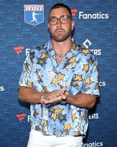 t_kelce87's tweet photo. Oh? 🤣 https://t.co/aSDwiGjhWN