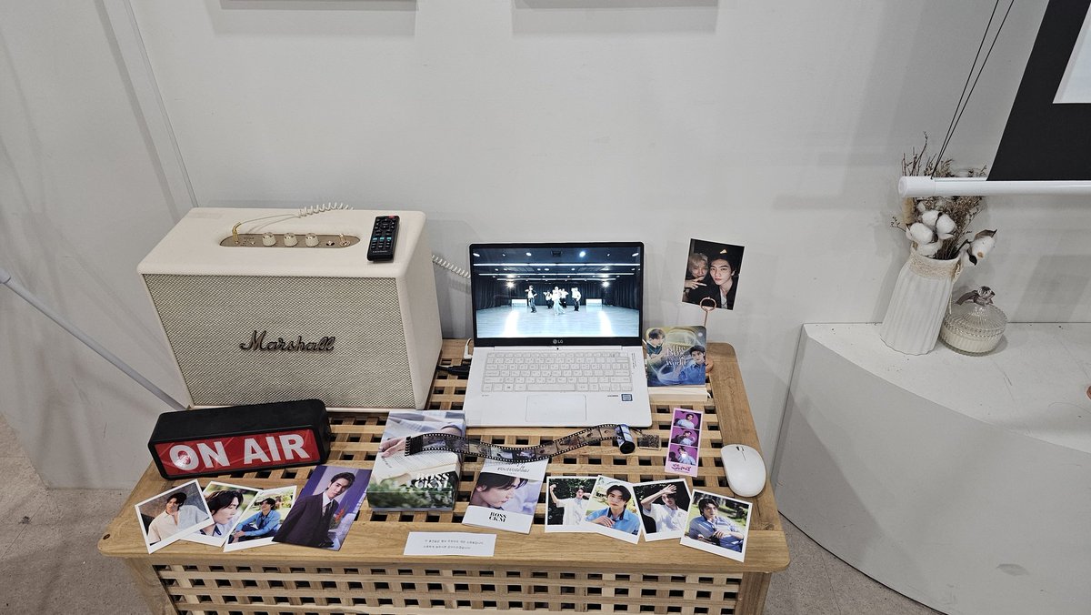 bag1_1poq's tweet photo. 행복하고 즐거웠던 보스생카 나들이였어요
보스 생일 축하해요
#EveryMomentWith_BOSSCKM
#27thPiecesOfLoveForBossCKM
#Happy_BOSS_Day
#Bosschaikamon #ShawtyBoss #BoNoH #BOSSCKM https://t.co/j1XmBYGdQX