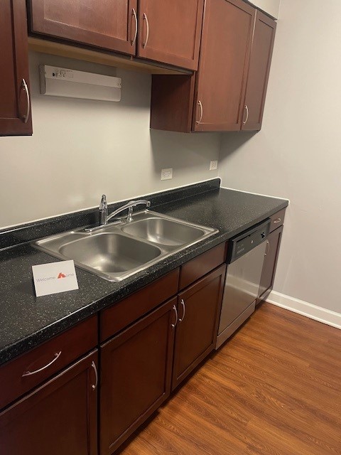 LakesideLisle's tweet photo. Discover the charm of our classic style apartment homes! 🏡 With spacious layouts and timeless design, it's easy to fall in love with your new space. Live a life steeped in style! #ClassicHomes #ApartmentLiving https://t.co/OPC3ZzkIJl