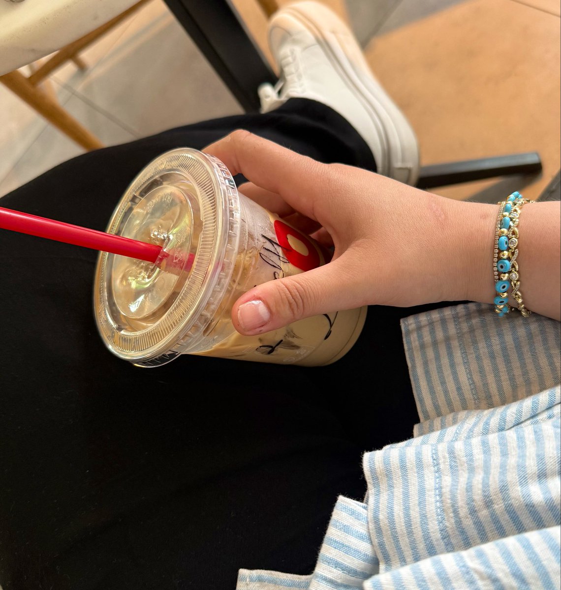 birii_ii's tweet photo. Sadece kahvekolikler beni anlayabilir… 🙈🫠💕
#cumartesi
#haftasonu
#kahve
#espressolab https://t.co/OYJAE0oIQo