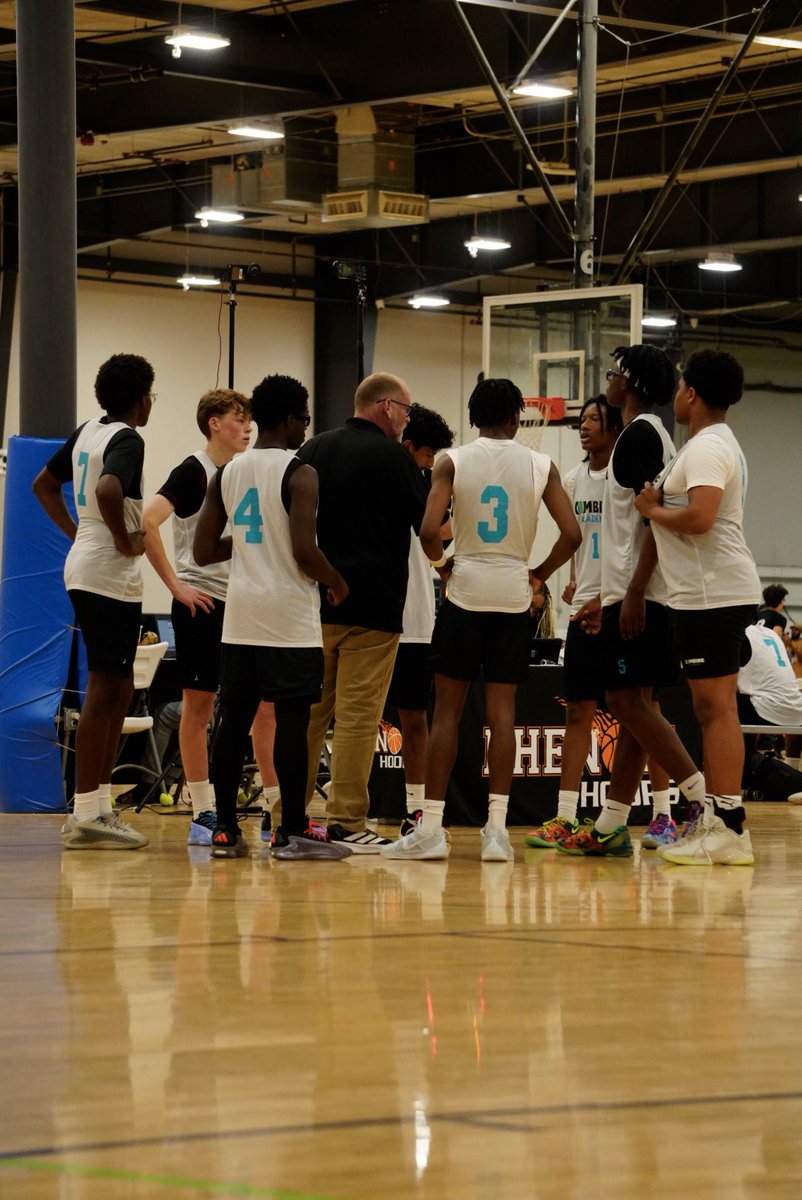 CombineMbb's tweet photo. FIRST TWO GAMES DOWN AT BERMUDA RUN 🏀🔥💪🏽 @Phenom_Hoops 
🌎
🌎
🌎
• Visit the Link in Bio to become a GOAT! 
• Business School is now enrolling 
• https://t.co/YK9pK3CYmS
• Office: (704) 909-0540
🌎
🌎
🌎
#School #Sports #explore #explorepage https://t.co/00p5aGCRRn