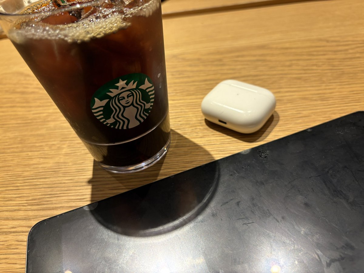 mar_gnome's tweet photo. 期末テストの時期かな
テスト勉強してる人がけっこういるなぁ https://t.co/PUZPbfC4qh