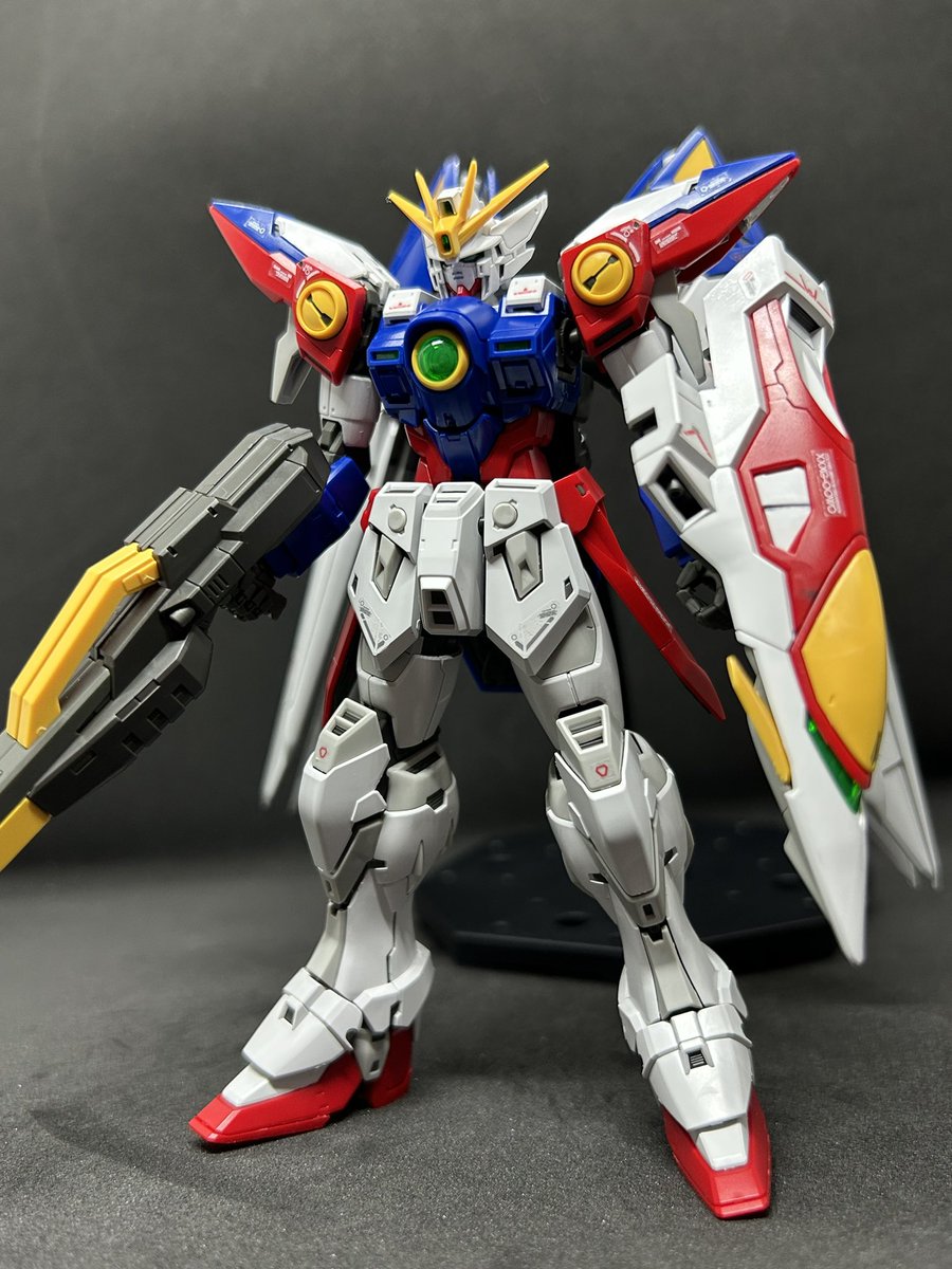 REDyuki360's tweet photo. 出来ました！RGウイングゼロ
ゼロカスもいいけど、この無骨さがいいよね〜
後ろのバインダーがRG解釈でアレンジ効いててカッコイイ(*>ω<)b
#ガンプラ https://t.co/onu3D12ta4