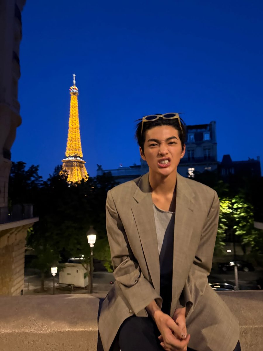 zhaoyufancokr's tweet photo. [260627] #KEONHO #건호 Instagram Update

“midnight in paris” https://t.co/h8k0Rrmbyl