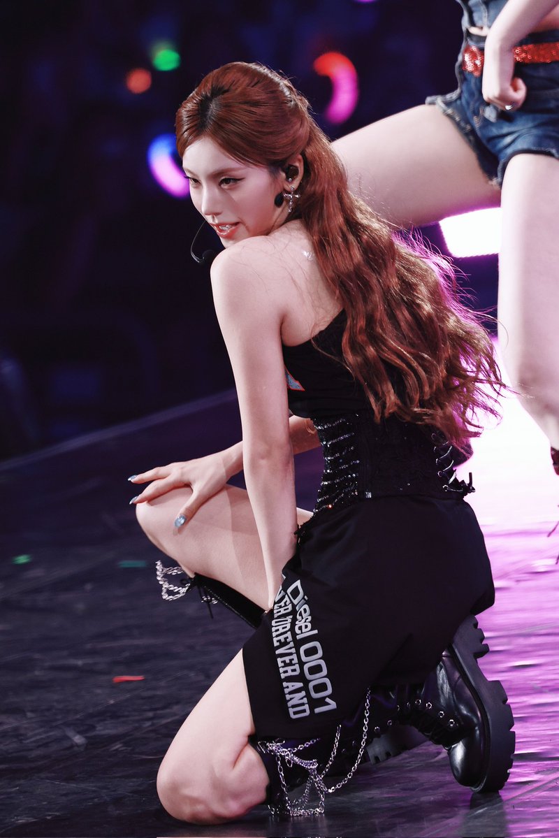toooqiu's tweet photo. 260627 가오슝

😇

#예지 #있지 #YEJI #ITZY https://t.co/2Ubk9GnzoQ