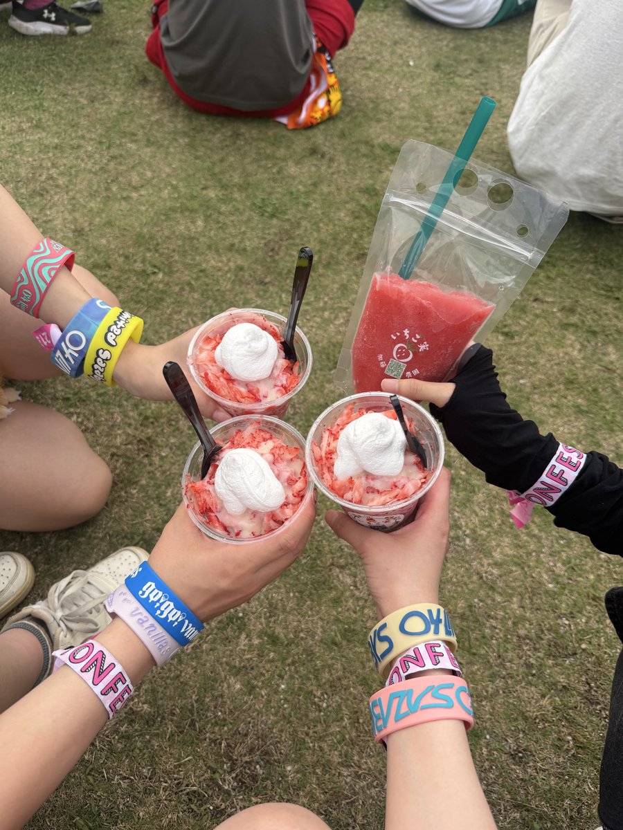rockyyn03's tweet photo. ヨンフェス 2daysです！
フォーリミすきです！10周年おめでとう https://t.co/YXAxZUWf98
