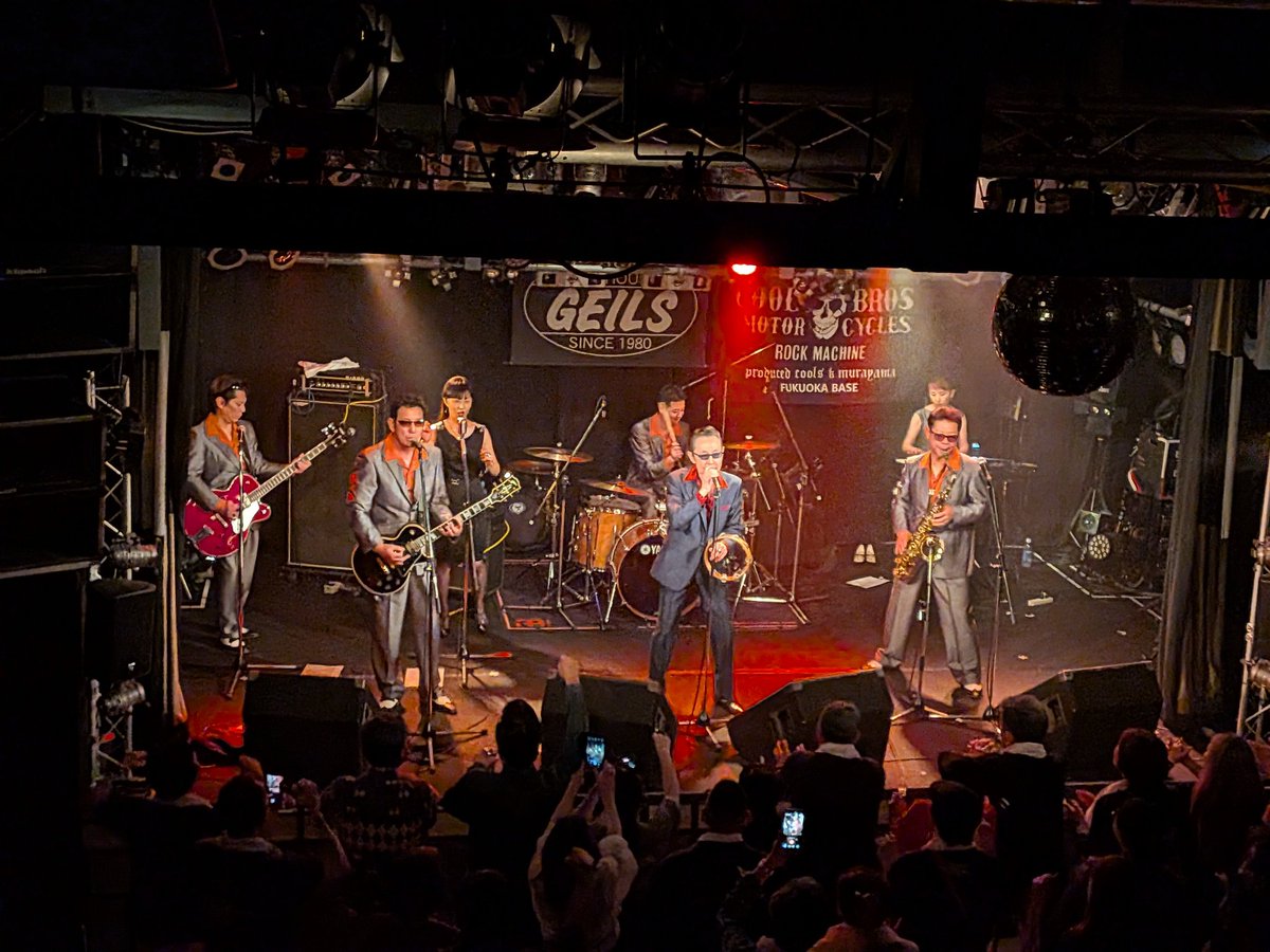 uGzJgAuPwHxmgwX's tweet photo. COOLS村山一海ソロライブ
佐賀GEILS、大盛況！
明日は飯塚パーキッツ
皆さんお待ちしてます。
#COOLS #クールス #村山一海 https://t.co/LbxWNXmXlB