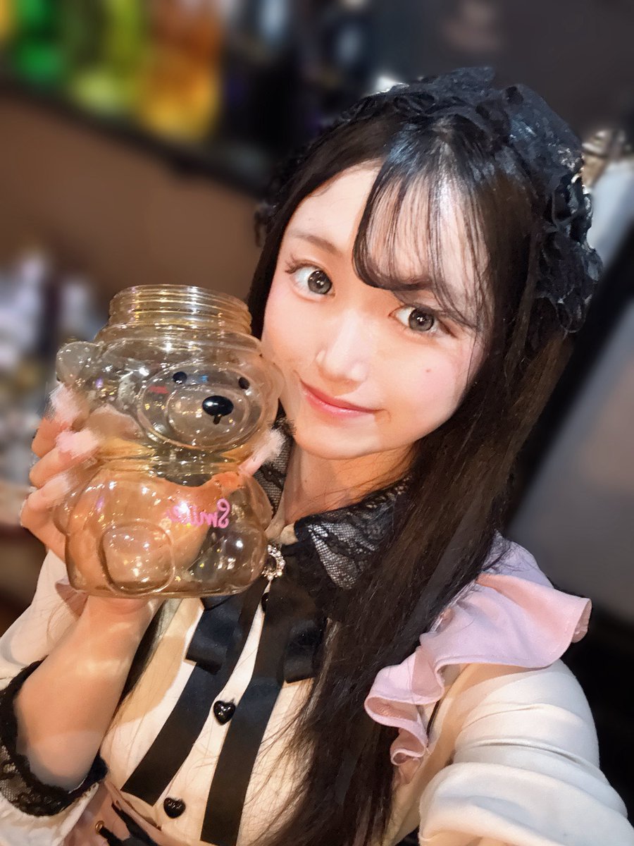 ema___al2's tweet photo. 退勤💨

いつものリムレスお兄さん！今日も3タイとご飯本当にありがとう♡ 優しすぎて素を出しすぎちゃう…優しく受け止めてくれていつもありがとう��🤍

次回は6/29 月 16:00〜お待ちしてます！
@andlove_akb https://t.co/hbTTQCpVsN