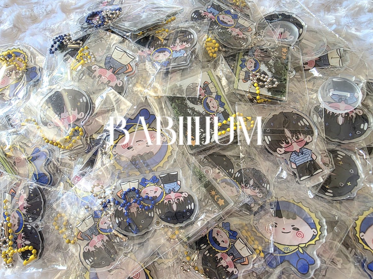babiiijum's tweet photo. ♡𓂃 ࣪ ִֶָ🌷Giveaway🌷₊˚⊹♡

☀️Standees &amp; Keychains 50 ea
🌙Stickers 70 set

🗓 7-8-9 Aug 

แบ่งเฉลี่ยไป 3 วันนะคะ
มารับกันด้วยน้าา 

#JuniorMarkConcert
#JuniorMark #JUMMO https://t.co/GQfYgAYzFV