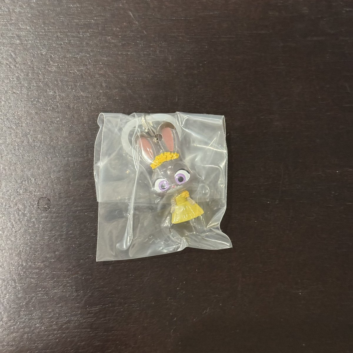 FSzwz2's tweet photo. ズートピア2 めじるしアクセサリー ガチャガチャ 交換

譲:ジュディB

求:💖 ジュディＡ

郵送同日発送希望📮
お気軽にお声がけください✉️❕ https://t.co/p2s5ZuHsV7