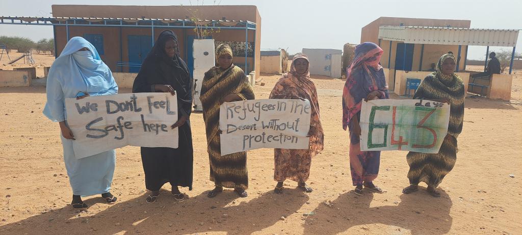 refugeesniger's tweet photo. @Refugees at the #Agadez Humanitarian Center continue their peaceful protest to demand their rights while the @UNHCRNiger continues to ignore their demands.
🚨Day 643
@UNHumanRights @UN_HRC @PicTolari1 @DVSorg @UNGeneva @UNReliefChief https://t.co/jT1ZZ4w6w5