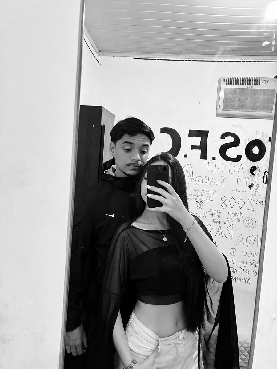 blessed013__'s tweet photo. meu primeiro e último amor. 🖤 https://t.co/FeWF1ipk3h