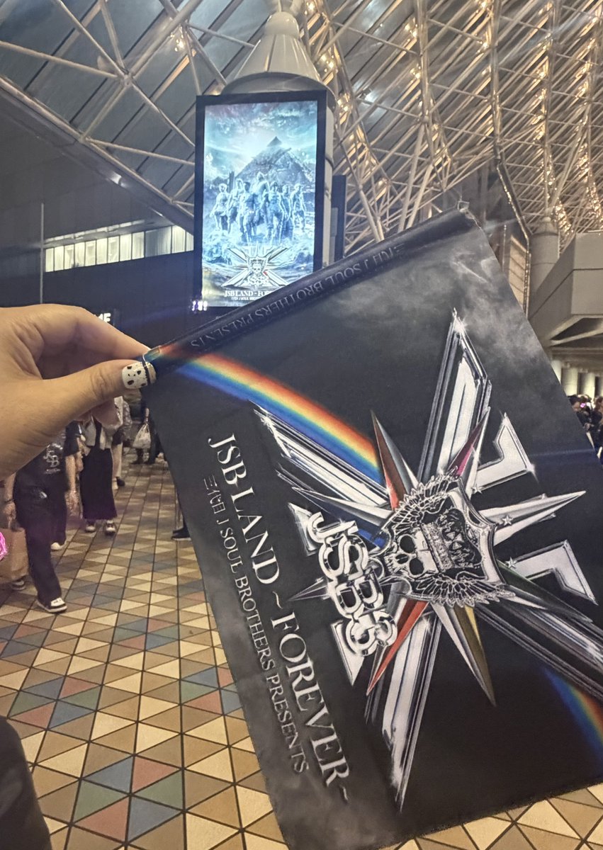 magrothunnus's tweet photo. 今までLDH知った気でいた自分を殴りたい…！！！！

すごいね三代目…
そりゃ人気だわ！！！
そりゃ4万人も集めるわ！！！！
納得した！！！！！
めっちゃくちゃかっこよかった！！！！
めっちゃくちゃエロかった！！！！
めっちゃ笑った！！！！！！！
いろんな面を持ってるというのがスターたる所以なんだなってことがよくわかりました！！
最高！！！！！✨✨✨✨