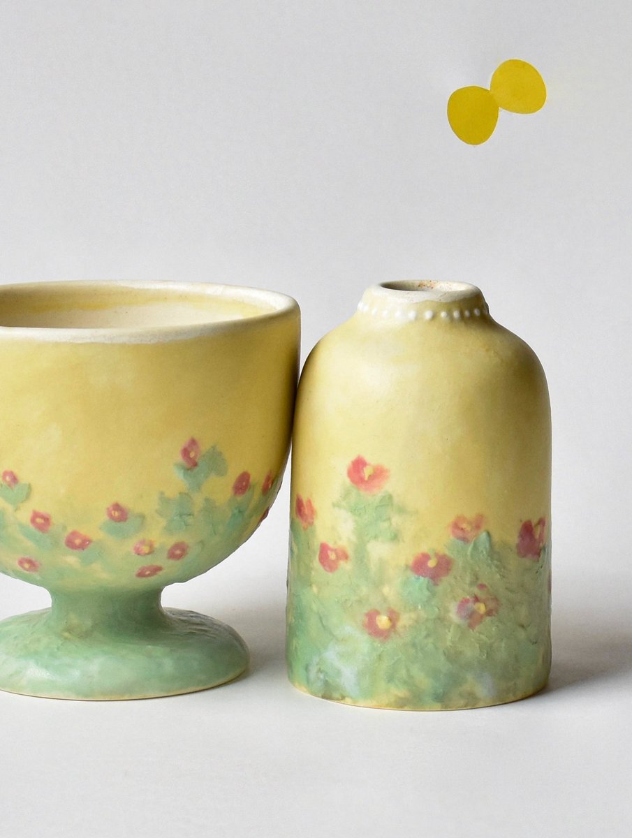 maier_room's tweet photo. “Garden series”

蝶が何度も羽ばたいて
花が静かに見上げていた

今はもう
記憶の中だけの庭で
・
・
・
https://t.co/SkBfRLv2Yl

https://t.co/ov8Y1Z47bP

#陶器 #アート #イラスト #art 
#工芸 https://t.co/kdmeP4LXqH