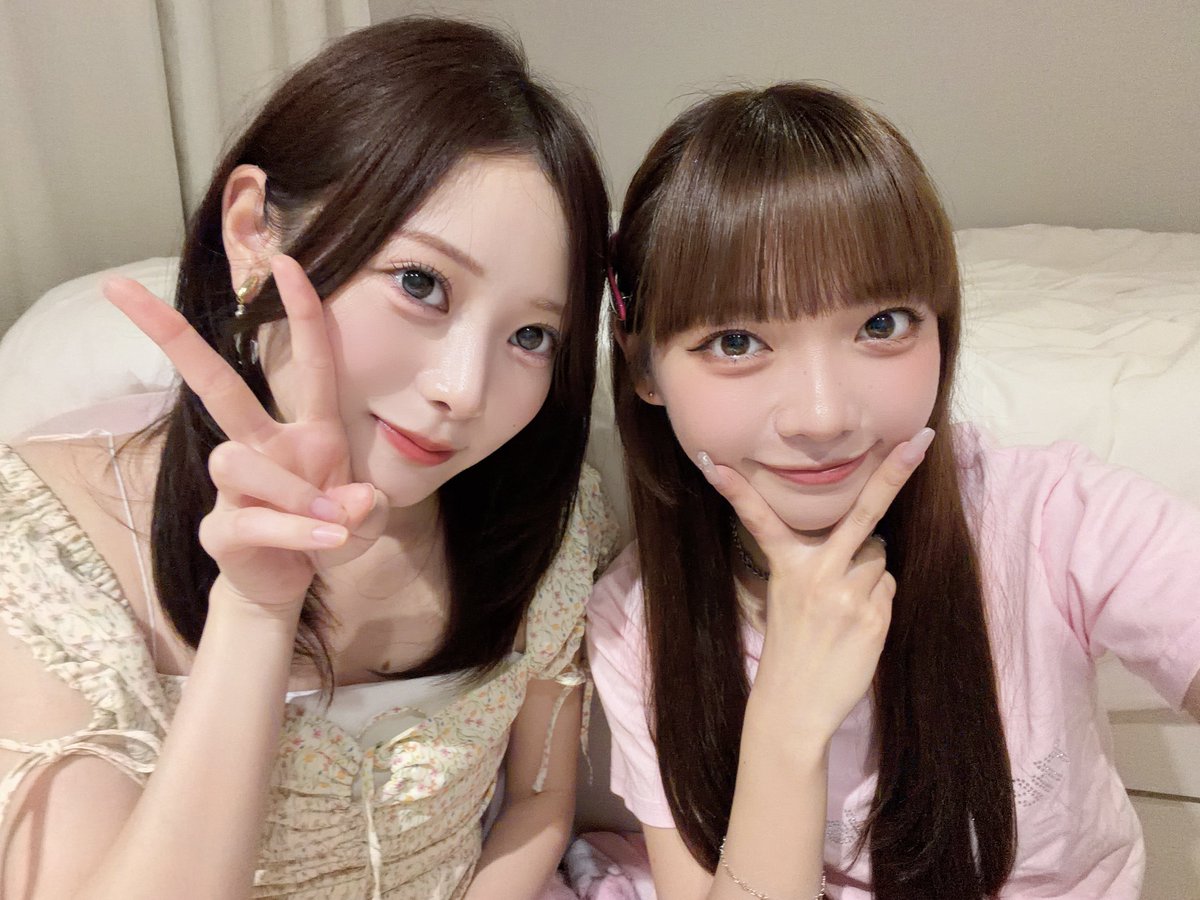 himeri_momiyama's tweet photo. たかねこちゃんのリレー配信ありがとうございました✨️

ほぼひめもも配信だったけど🍑笑
楽しかったっ🫶🏻💕

 #ひめんしょん。 https://t.co/bLLY1bTrJe