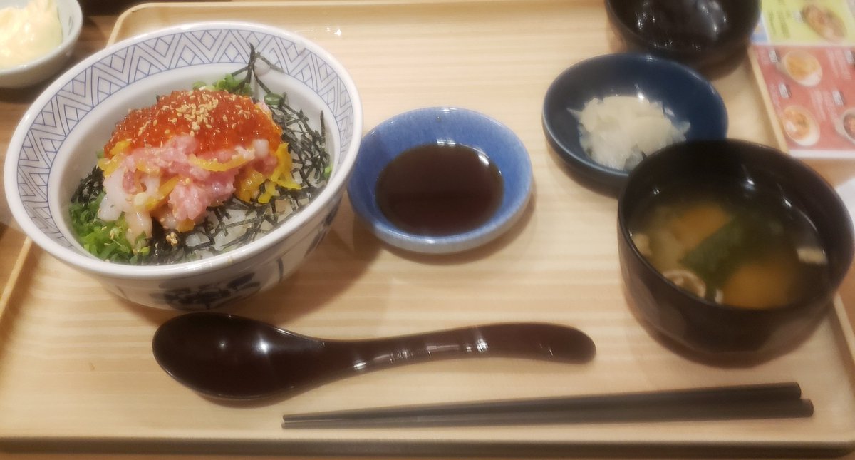 daiki318n's tweet photo. 家族と夢庵😋

海鮮丼🐟 https://t.co/l8DryyAKW2