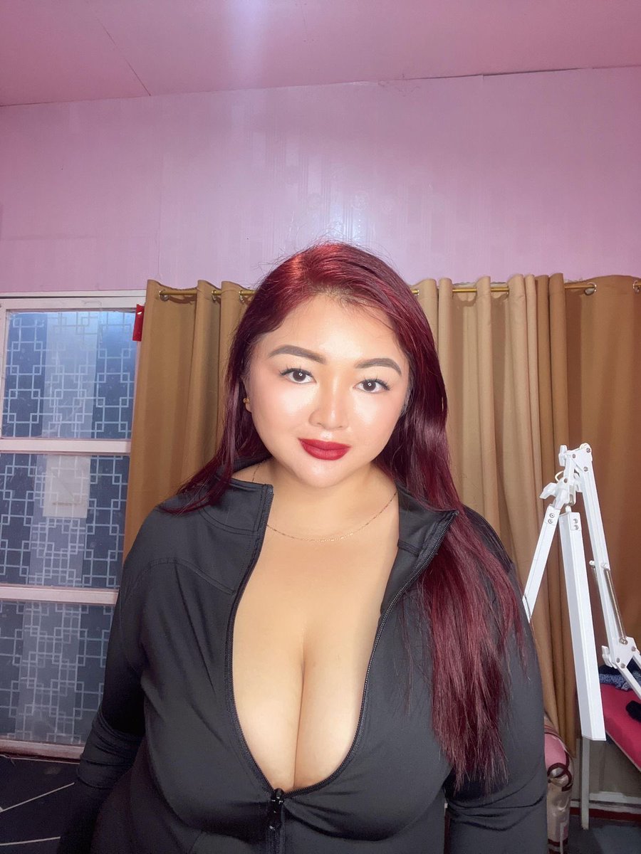 bbw_saaaam's tweet photo. @MommyMaterial8 This big? 🍼🍼 https://t.co/l7rAZDpUoZ