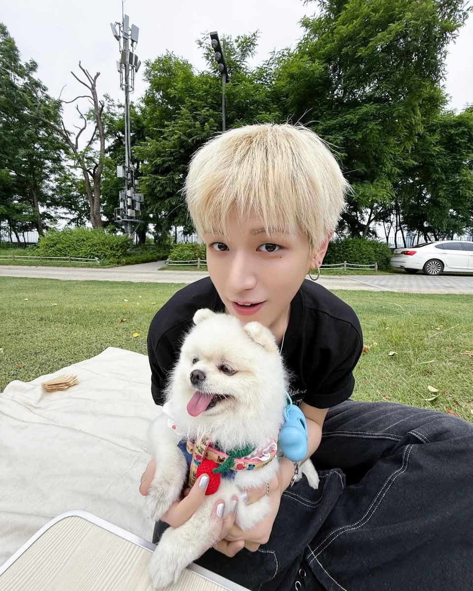 chajuon's tweet photo. LEMAH BGT AKU GA BISA DIGINIIN https://t.co/5gXWdCBwDh