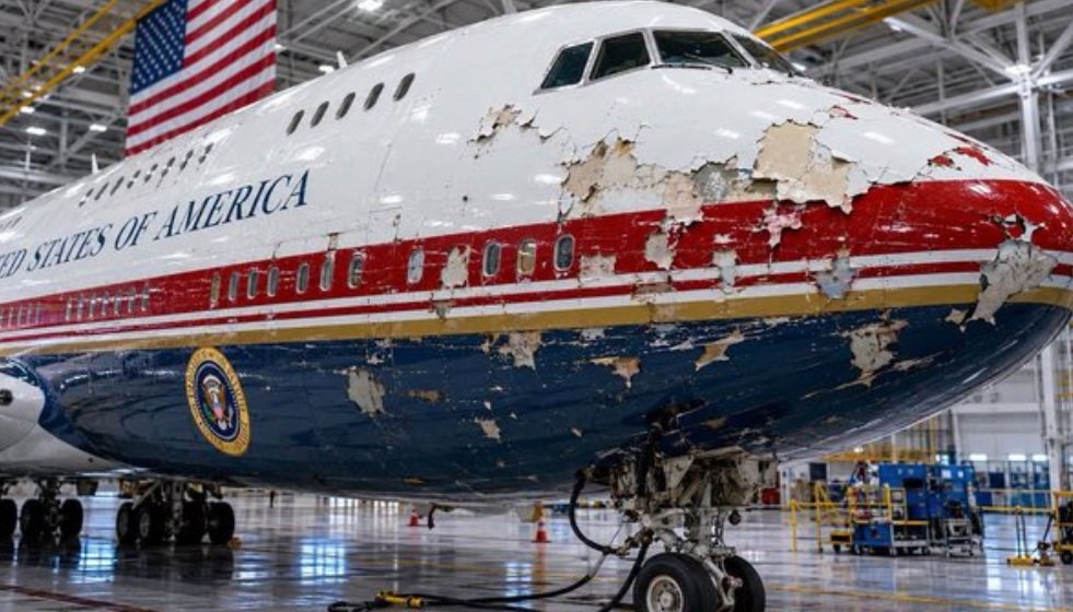 CrazyFenaker's tweet photo. Reading that Trump hired the same people to paint the new Air Force One that he used for the Reflecting Pool. Terrible. How much will this cost taxpayers? https://t.co/edOePr9T1m