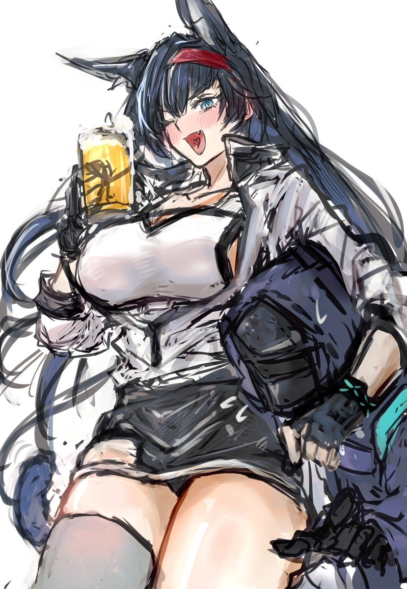 sakutein's tweet photo. 😼🍻 https://t.co/L3RadVH6x6