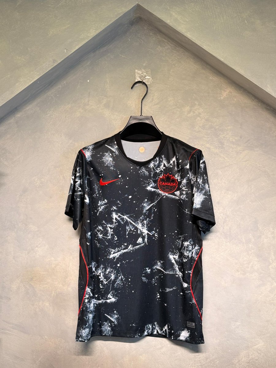 HOMEOFJERSERY's tweet photo. *Good day boss🤩*

*CANADA 🇨🇦 2026 WORLD CUP AWAY KIT NOW AVAILABLE IN STORE 🏬🤩*

SIZE M-2XL

Available for nationwide delivery and pickup 🚚📦 https://t.co/5TVVNbamGA