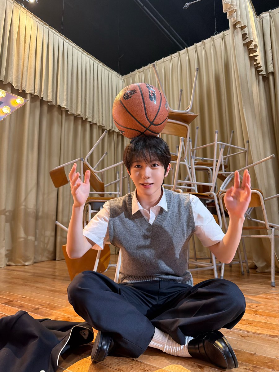 nctwishofficial's tweet photo. ✴️

EVERYTHING, ALL AT ONCE, NEO
https://t.co/DaNuhRRJE7

#RYO #료 #リョウ 
#NCTWISH #BOYMEETSGIRL
#NCTWISH_BOYMEETSGIRL
#NCT_10TH_ANNIVERSARY https://t.co/rzg3eR7OT9