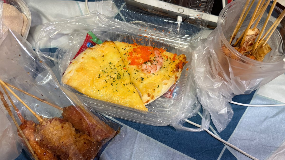 sshonang's tweet photo. มื้อต่อจากมื้อเย็น5555555555555555 https://t.co/5lJIrHjTq8