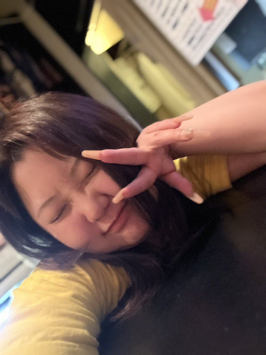 biton___syuna's tweet photo. おはようございます☀️𓈒𓏸

今日はのんさんのバースデーイベント🎂

のんさんは主役なので、主役をべろべろにさせましょう！！！

べろべろのんさんとてつもなく見たいので、たくさん飲ませてください！！！

のんさんのお祝い待ってます🍾🥂🍾🥂

5匹で待ってるよん🐷 https://t.co/Sv7YjTMccf