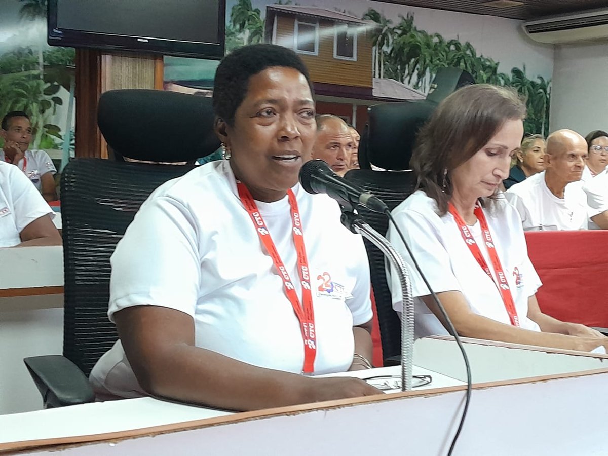 DieguezLianne's tweet photo. Delegación holguinera al 22 Congreso de la CTC. #LaPatriaSeDefiende https://t.co/U8V5AW3Rt3