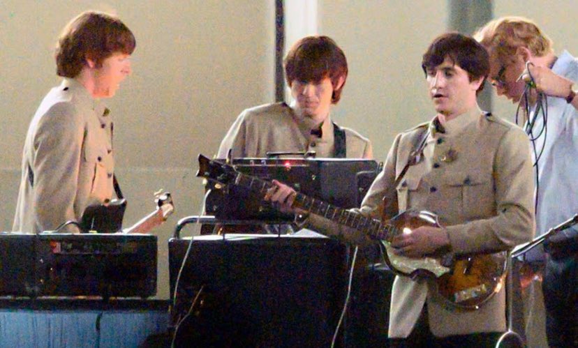 HarrisDBrasil's tweet photo. 🚨 Harris Dickinson, Paul Mescal, Joseph Quinn e Barry Keoghan recriando o famoso show no Shea Stadium na sequência cinematográfica dos Beatles. https://t.co/hzYj7j2cxV