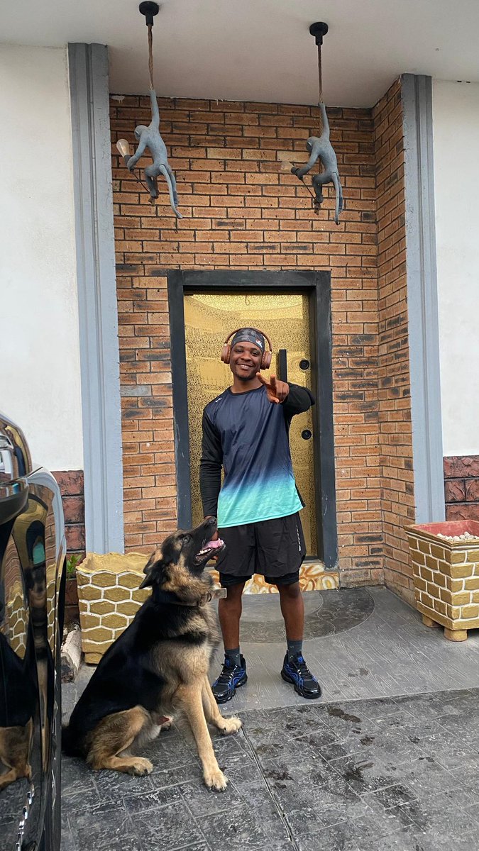 Benrex_Akachi's tweet photo. It's sports day.. Keep it fit, let's go boy 💪🤩

#BiafranSon https://t.co/CNBsGaMdsh