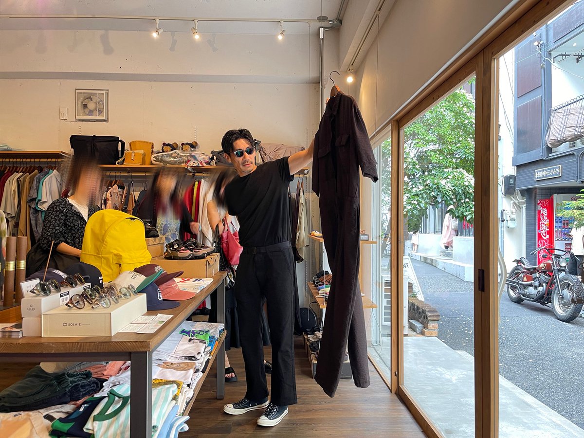 the_plan9's tweet photo. チョップリンの没入型コント
『selectshop &amp; choplin』
ありがとうございました✨
 
今回の会場は、神戸のセレクトショップ「 #TrevenaGlenFarm」👔👖
前回に続き、神戸にも浜辺のウルフさんが来てくださりました🙌✂️

次回もお楽しみに！ https://t.co/0vLjRM7AGJ