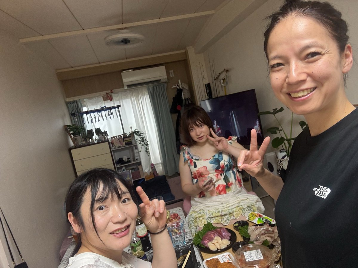 dear01228's tweet photo. みんなでパシャリパーティやーー！ https://t.co/RjxNgvKB6x