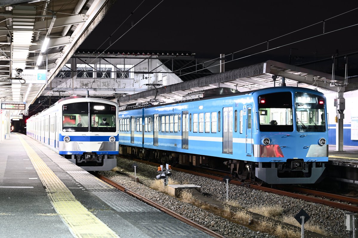 comet_rapid's tweet photo. 狭山線の101系
夜の西所沢並びが好きでよく撮ってました https://t.co/o4JttYy1lO
