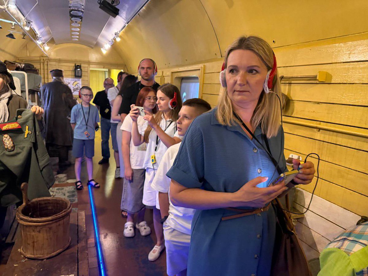 uvd_gomel's tweet photo. #БЕЛАРУСЬ_ПОМНИТ
#ПОЕЗД_ПОБЕДЫ

🚂«Поезд Победы» прибыл в Гомель https://t.co/XIwu0rSnkC