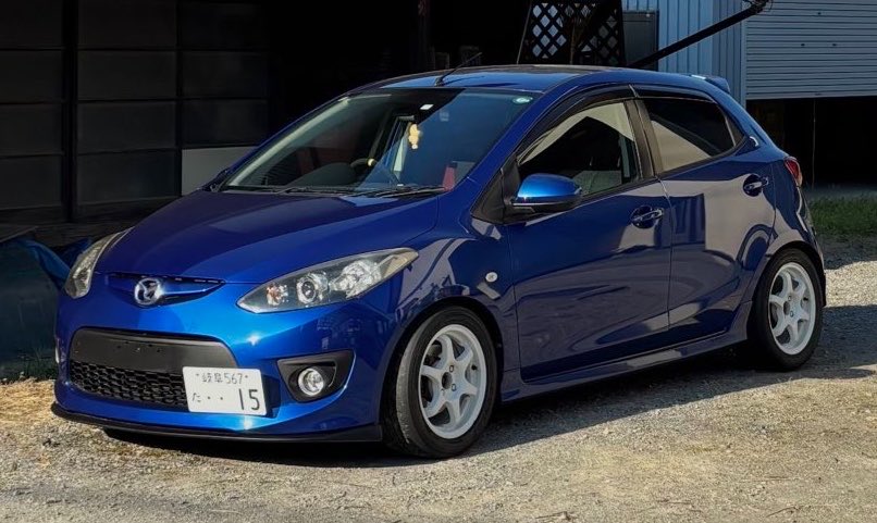 K_DE5FS's tweet photo. 【ホイール売ります】
ブリジストンDHSダウンヒルスペシャル
15in ×6.5J +30 PCD100 4H
ブレーキダストで汚いですが、洗えば綺麗になります
2本ホイール裏側の塗装死んでます

長野県より、直接引き取り限定
価格：25,000円

車部割、デミオ乗り割あります、よろしくお願いします！

#ホイール売ります https://t.co/yV3SPgQx6W