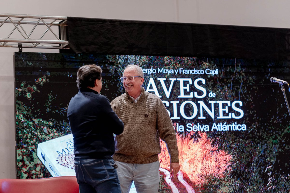 passalacquaok's tweet photo. Participé de la presentación del libro Aves de Misiones y de la Selva Atlántica, una obra extraordinaria de Sergio Moya y Francisco Capli que refleja la inmensa riqueza natural de nuestra provincia. 🌿🐦 https://t.co/l8ylahn5NF