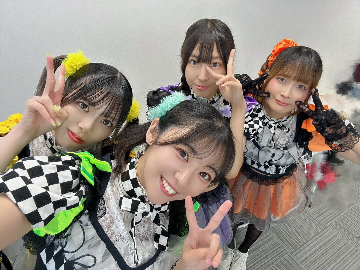 shibuyadominion's tweet photo. 「SUGAR☆VEGA.­com
新体制お披露目4周年記念対バン」
@ 浅草花劇場 
ありがとうございました👑

〈セットリスト〉
SE
LEGEND BIRTH
OVER LIGHT
MC
Stardust
Kingdom Dream
MC

 #シブヤDOMINION https://t.co/hiXrh3IoEX
