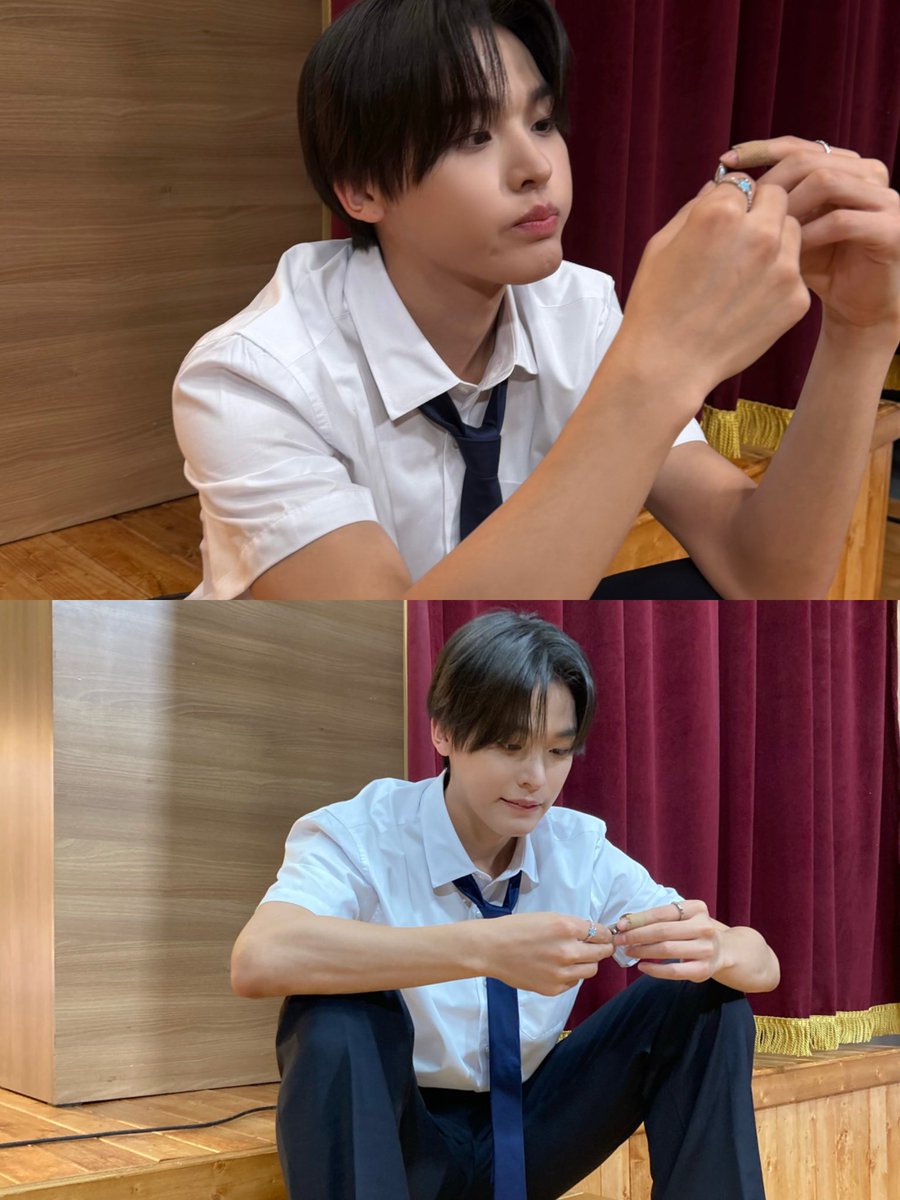 KUSSoo_'s tweet photo. 그거 나 줘 리쿠야 https://t.co/Xqe11Oh9cy
