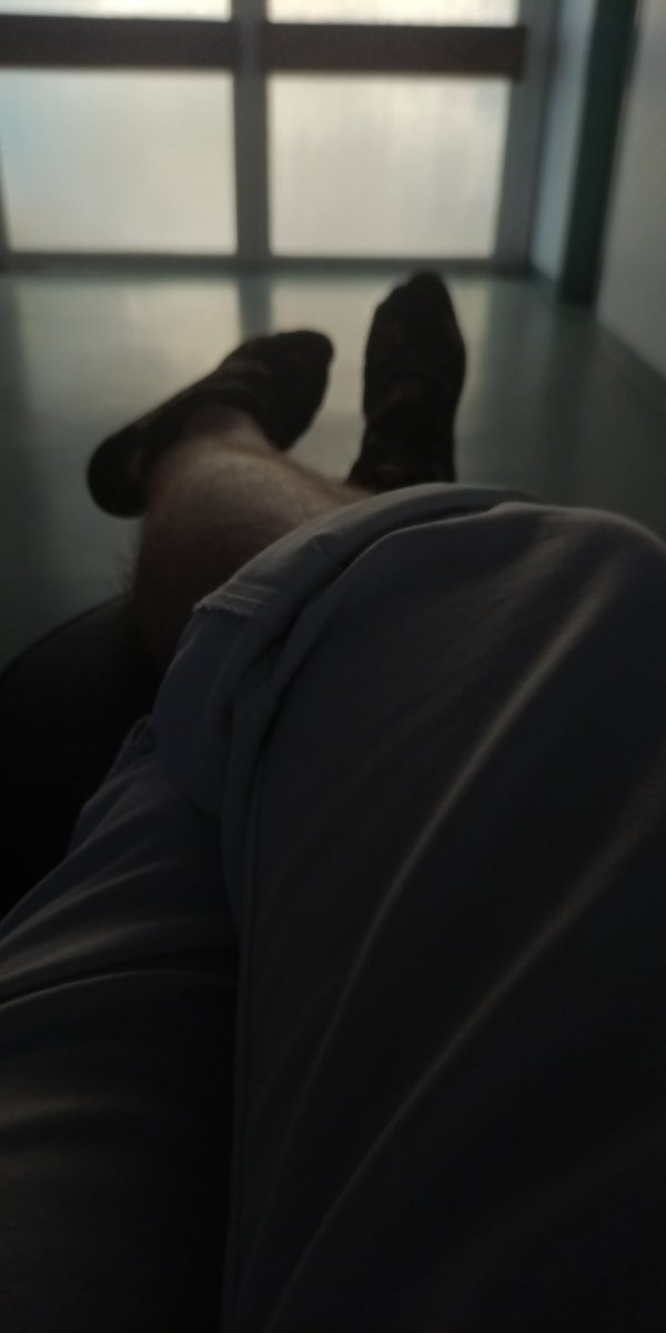 MaLenSwitch's tweet photo. Es ist zu warm zum arbeiten.. https://t.co/DcuUT6c3Pm