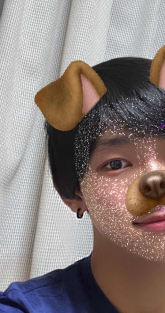 sy_1_t's tweet photo. ピアス塞がったのくやしい https://t.co/HA8gLwvp1s