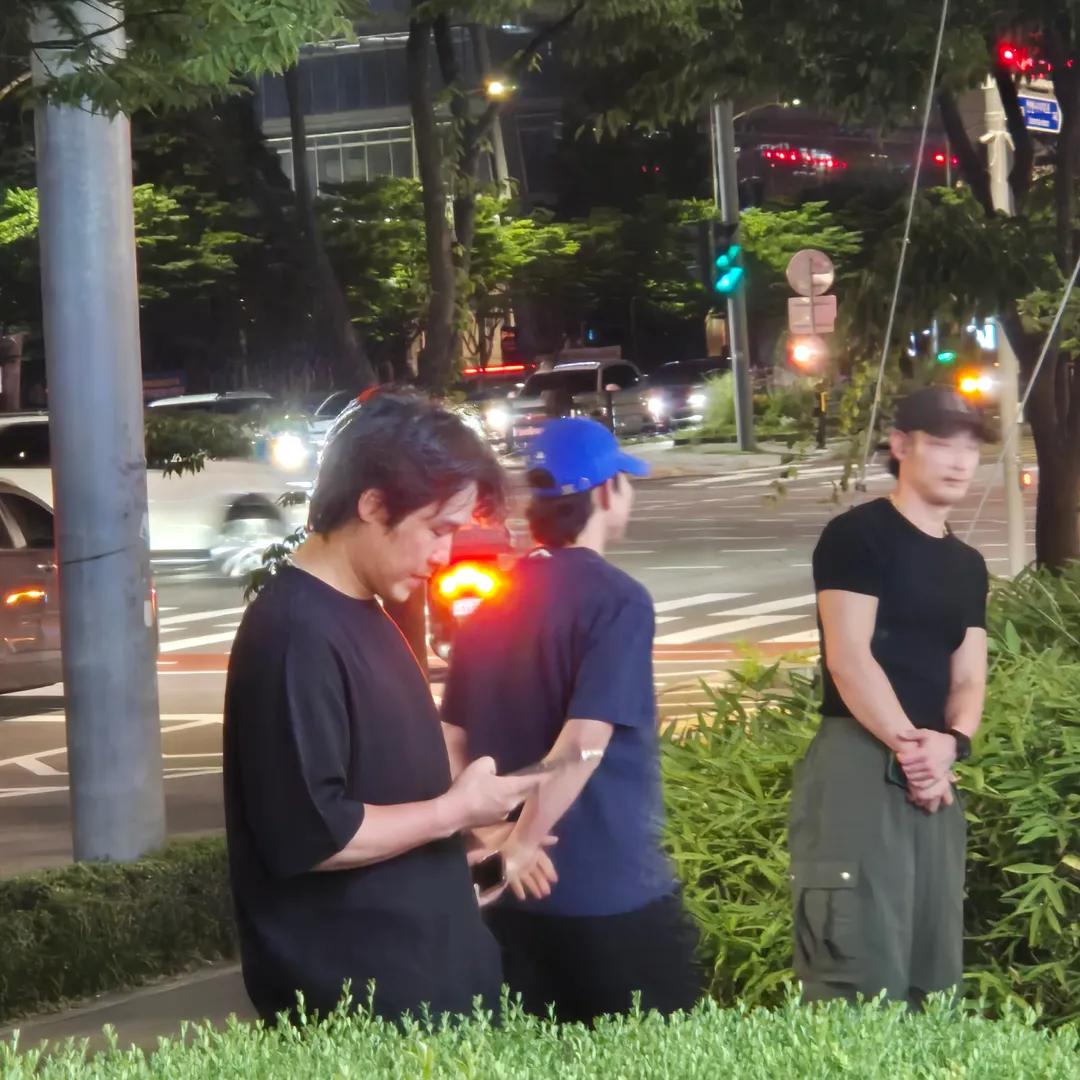 xun_hxx's tweet photo. 어떤 분 옷 핏만 보임
https://t.co/ntcYFMUmqp https://t.co/VRqnZcaxJN