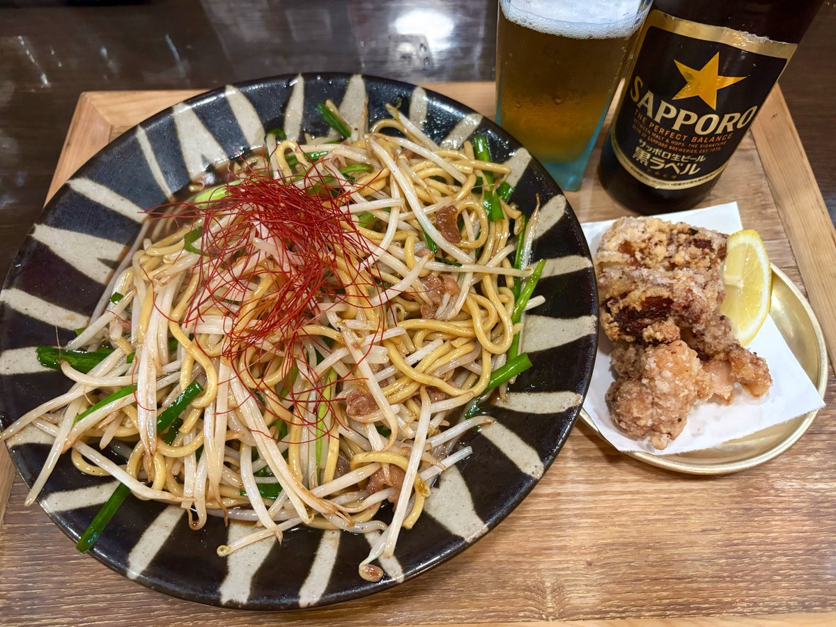 BONSAKAPA's tweet photo. ちゃんぽん亭コシキ 今泉本店

ニラもやし焼きそばと唐揚 https://t.co/TEkY3RtfdK