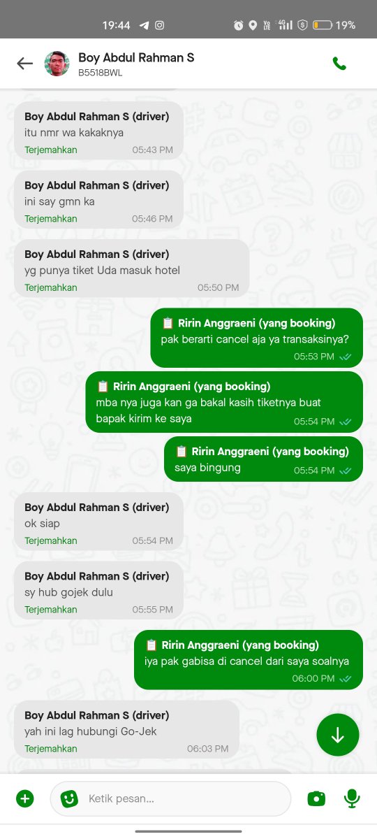 iloeyousm's tweet photo. @Mikael5aye @EXOINDONESIA @DivHumas_Polri Disini saya baru sadar telah ditipu karena driver gojek menginfokan tiketnya belum bisa di bawa karena pembayaran belum masuk ke rekening pemilik tiket (Fira), padahal saya udah transfer. https://t.co/jDzyjtYFr8